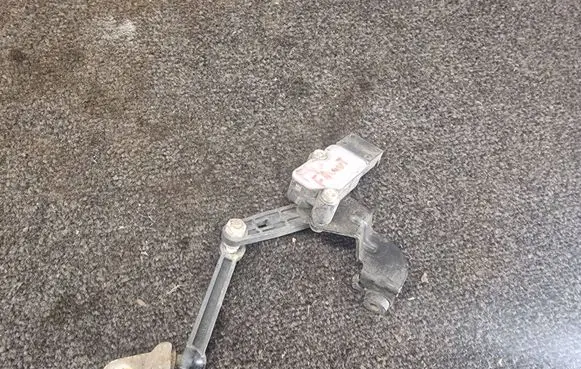 BMW X5 F15 Front height sensor lever 6867646 10172401233