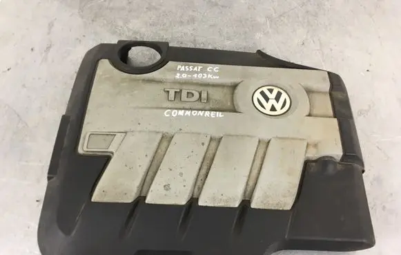 Volkswagen PASSAT CC Engine cover (trim) 03L103925