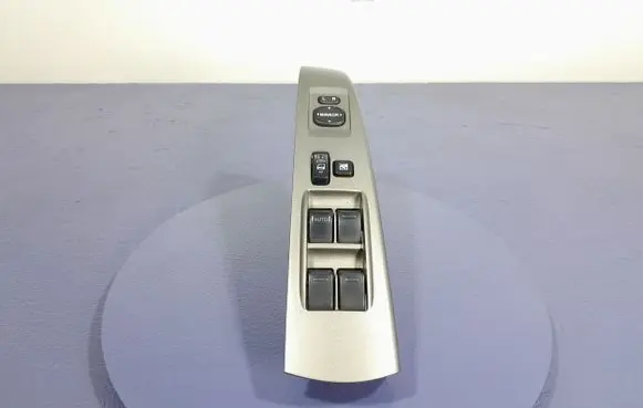 Toyota Prius (NHW20) Electric window control switch 84820-47050