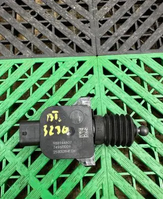 BMW X5 G05 EGR valve cooler 9889446
