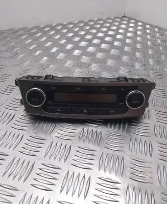 Toyota Avensis T270 Climate control unit T1000767l 9897 E1064197