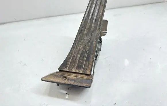 BMW 3 F30 F35 F31 Accelerator throttle pedal 12037313DE 6853175 6PV01043531