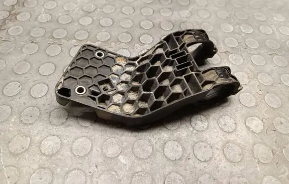 BMW X5 F15 Fuel filter bracket/mount holder 70314607