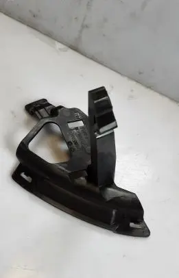 Mercedes-Benz C W205 Headlight/headlamp mounting bracket A2068886000 R68409