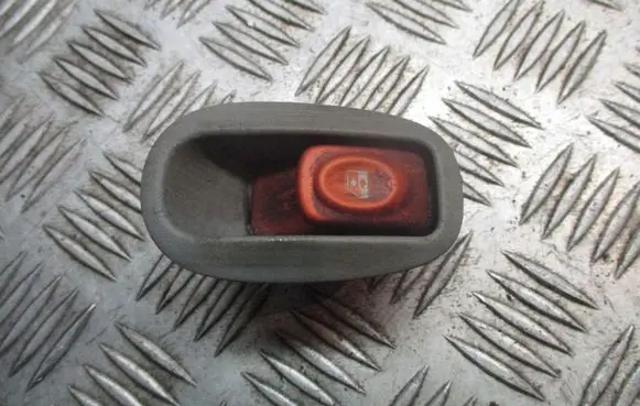 Renault Scenic I Quarter vent window switch 7700437471B