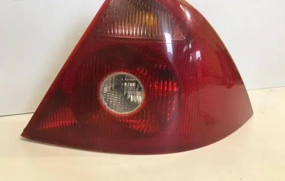 Ford Mondeo Mk III Rear/tail lights 1S7113404A