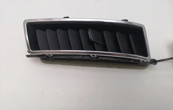 Ford Edge I Dash center air vent grill 7T4319C681 8428 U387