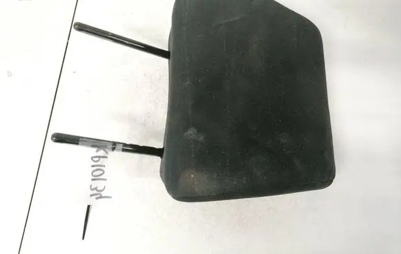 Toyota Yaris Front seat headrest 