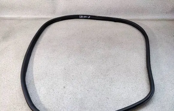 Ford Ka Front door rubber seal 
