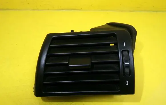 BMW 3 E46 Dashboard side air vent grill/cover trim 64228361897