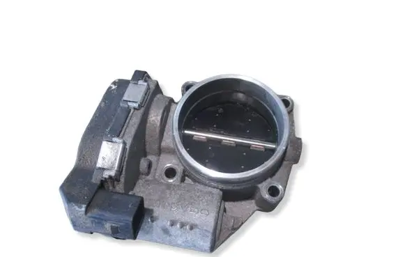 BMW 1 E81 E87 Throttle valve 7561066 1450701750 A2C53115534