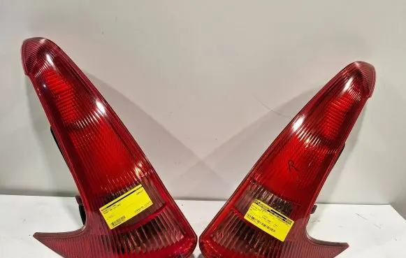 Peugeot 206 Rear/tail lights