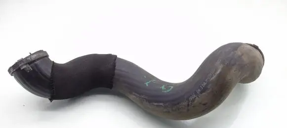 Volvo XC70 Air intake hose/pipe 30792545