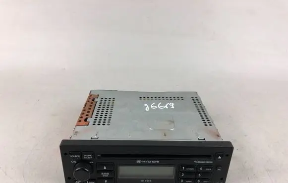 Mitsubishi L200 Radio/CD/DVD/GPS head unit 79DC63297
