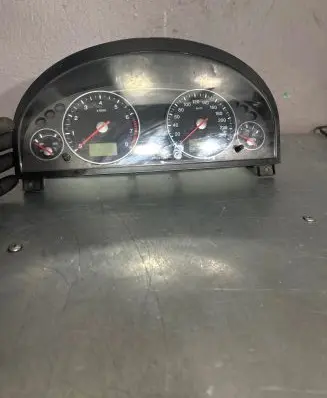 Ford Mondeo Mk III Speedometer (instrument cluster) 3S7F10841 44ZU187