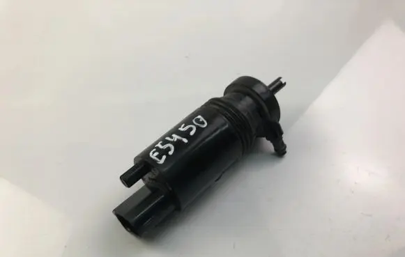 Volkswagen PASSAT B8 Windscreen/windshield washer pump 1031336002