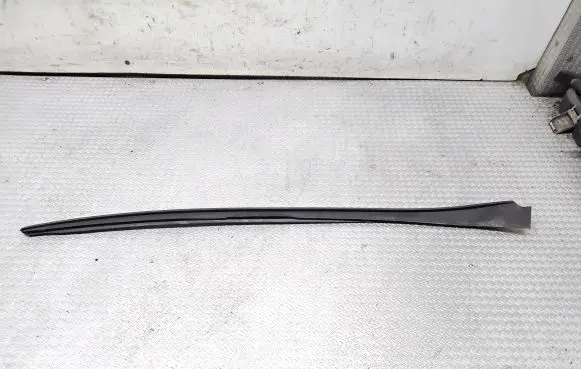 Seat Ibiza IV (6J,6P) Windshield trim 6J0854319A