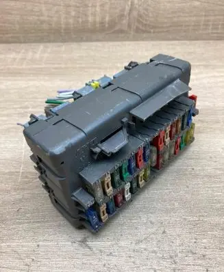 Peugeot 406 Fuse module 9459081380 3211419