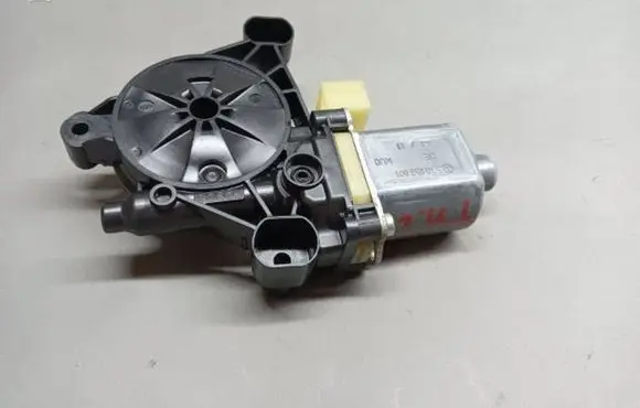 Audi A3 S3 8V Rear door window regulator motor 5Q0959801
