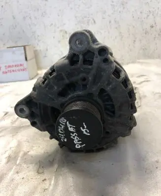 Volkswagen PASSAT B8 Generator/alternator 03l903023m