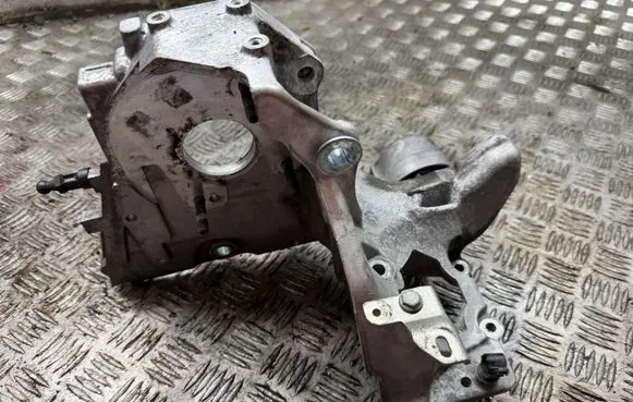 Jeep Renegade Engine mounting bracket 46349559