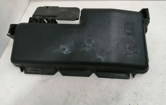 Volvo XC70 Fuse box cover 30728133