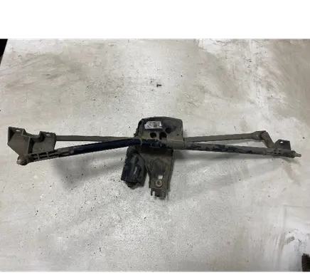 Audi A6 S6 C4 4A Front wiper linkage and motor