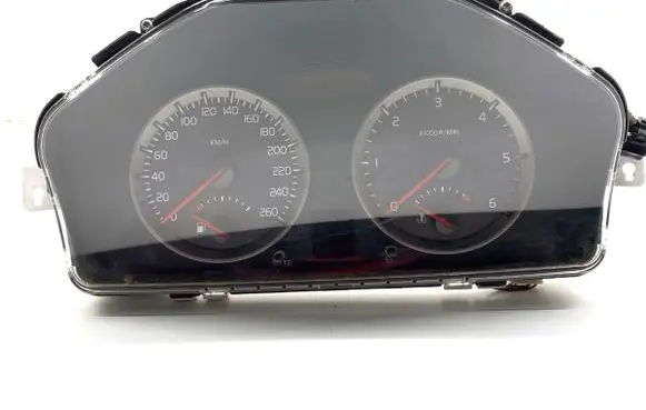 Volvo V50 Speedometer (instrument cluster) 30710071