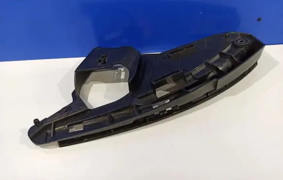 Volvo XC60 Front bumper mounting bracket 30763434