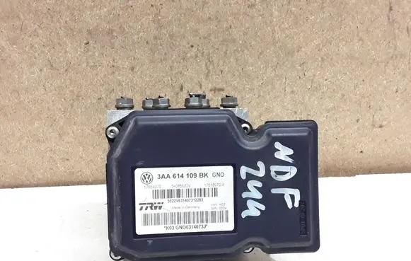 Volkswagen PASSAT B7 ABS Pump 3AA614109BK