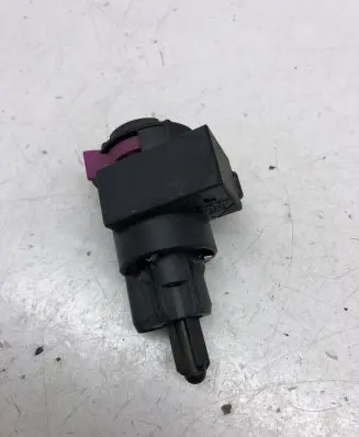 Audi A6 S6 C6 4F Brake pedal sensor switch 914689963B