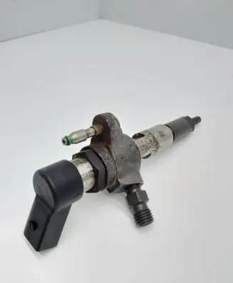 Fuel injector