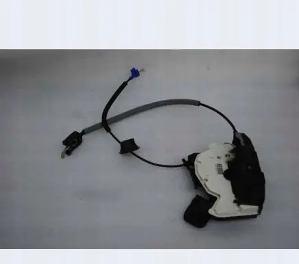 Seat Leon (5F) Rear door lock 5K4839016Q
