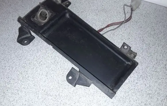 BMW 5 E39 12 V Socket (front) 51168159694 8159694