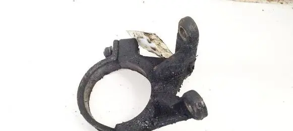 Ford C-MAX I Engine mounting bracket 