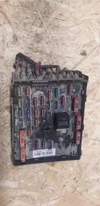 Volkswagen PASSAT B6 Fuse box set 3C0937125