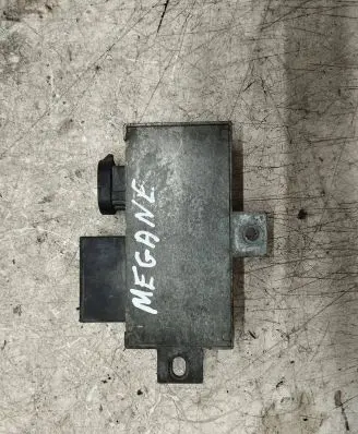 Renault Megane I Glow plug pre-heat relay