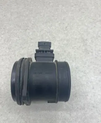 Volvo V70 Mass air flow meter 0281002730 30672999 3679143