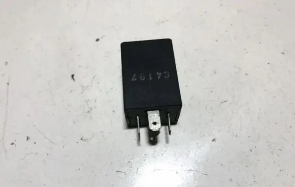 Mitsubishi Carisma Other relay mb953394 72hm100