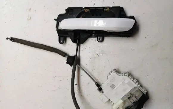 Audi Q5 SQ5 Rear door lock 8X0839015D
