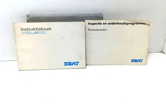 Seat Toledo I (1L) Owners service history hand book 