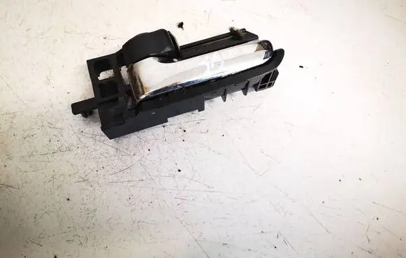 Toyota Corolla Verso E121 Rear door interior handle