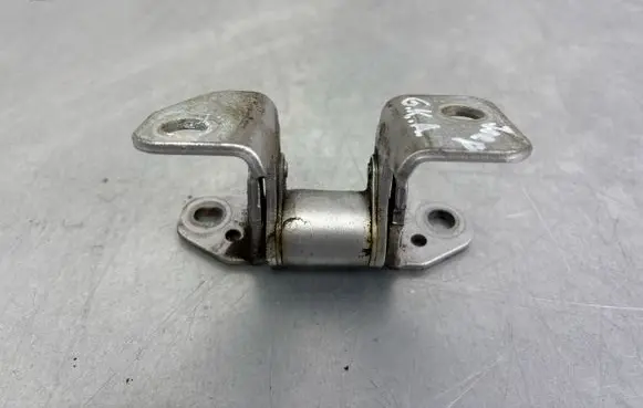 Jeep Grand Cherokee Rear door lower hinge 665AG