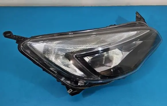 Opel Astra J Headlight/headlamp 13371596 IMPRK1584104