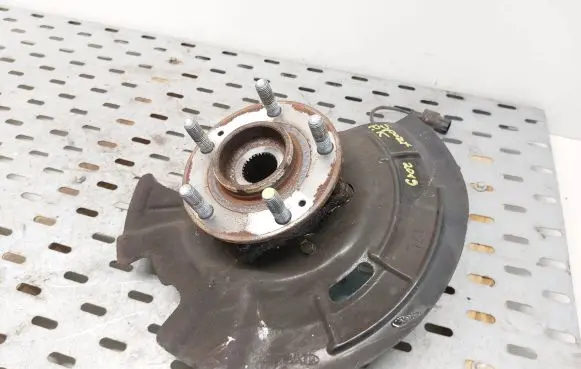Front wheel hub