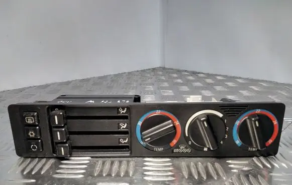 BMW 5 E34 Climate control unit 8351110 8351114 E346411