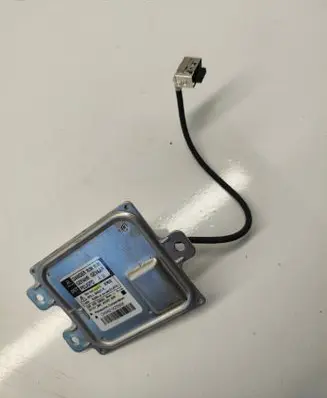 Dodge Challenger Headlight ballast module Xenon CHVA21K20504