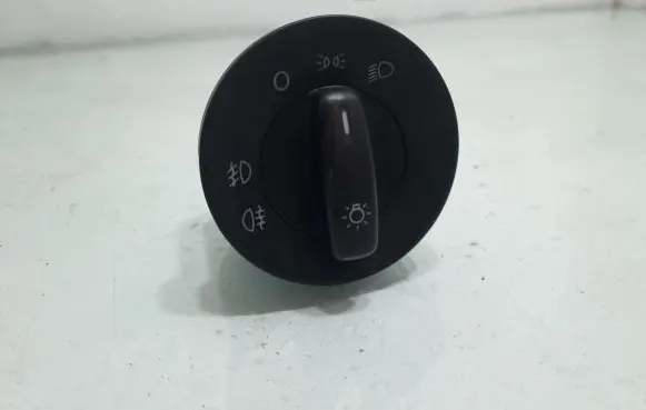 Skoda Octavia Mk2 (1Z) Light switch 1Z0941431G