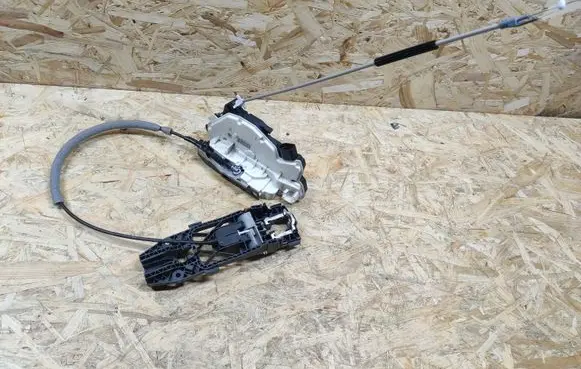 Seat Ibiza IV (6J,6P) Front door lock 5N1837015F