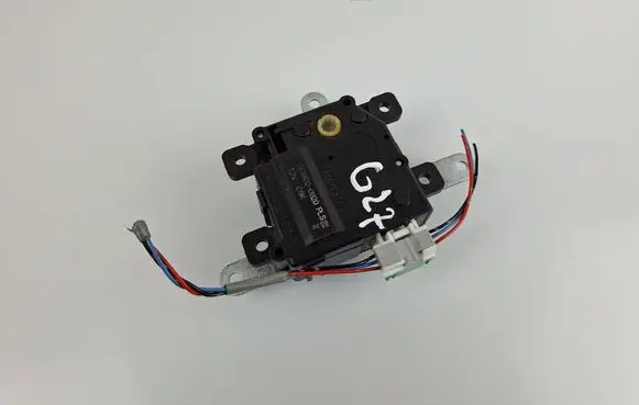 Toyota Avensis T270 Air flap motor/actuator 0638000920